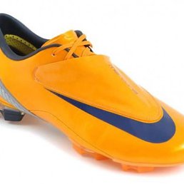 Акра, Москва